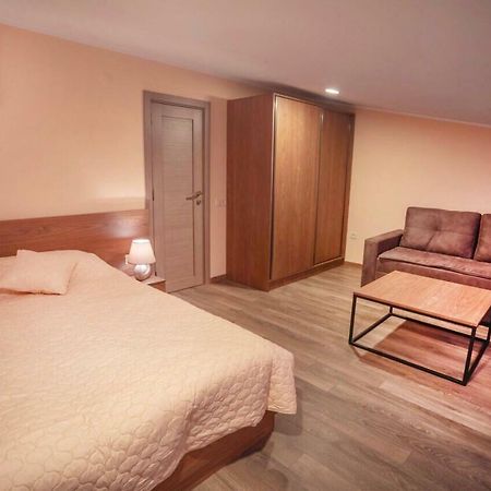 Mariele Apartment In The Heart Of Old Tbilisi Buitenkant foto